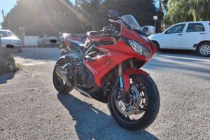 TRIUMPH DAYTONA 675 ABS