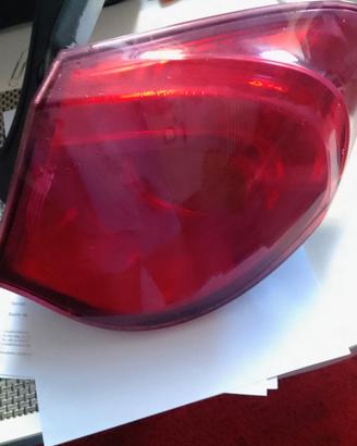 faro alfa romeo Giulietta 2013 posteriore