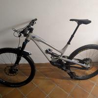 YT Capra Shred 29"