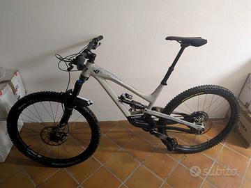 YT Capra Shred 29"