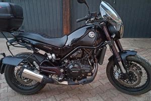Moto Benelli Leoncino 500