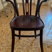 Sedia antica in legno curvato