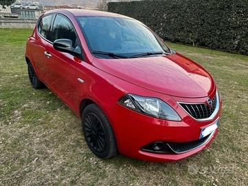 Lancia Ypsilon 1.0 FireFly 5 porte S&S Hybrid Albe