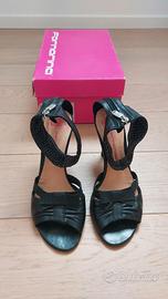 Scarpe nere, in pelle, tacco 9 cm, taglia 37