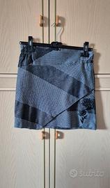 Desigual minigonna taglia M fantasia geometrica 