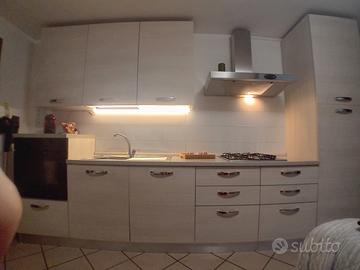 Cucina componibile 3,60 m con elettrodomestici – o
