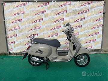 Piaggio Vespa 310 GTS