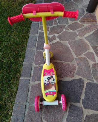 Monopattino Masha & Orso a tre ruote