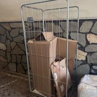Carrello  lavanderia porta cartoni