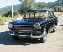 Auto d'epoca fiat 2100