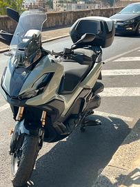 Honda ADV 350 solo 2500km