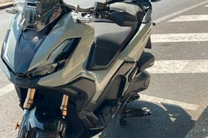 Honda ADV 350 solo 2500km