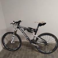 MTB SCOTT SPARK 26 IN FIBRA DI CARBONIO