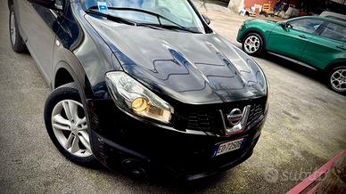 Auto  Nissan Qashqai