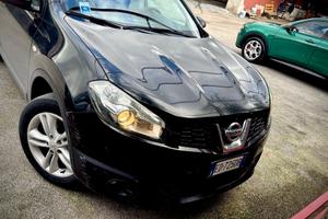 Auto  Nissan Qashqai
