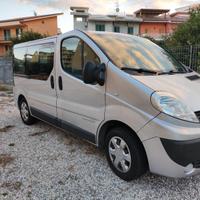Renault trafic 9 posti