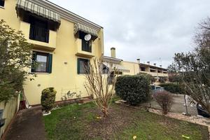 4 LOCALI A PIOMBINO DESE