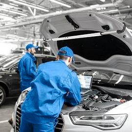 lampada a batteria ricaricabile sotto cofano auto