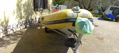 Rimorchio e gommone