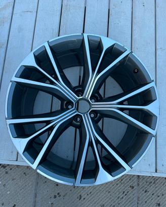 Cerchio originale Audi Q8 21” BBS 10Jx21 ET20