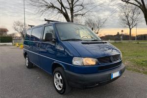 Volkswagen Transporter 2.5 TDI 88CV Furgone