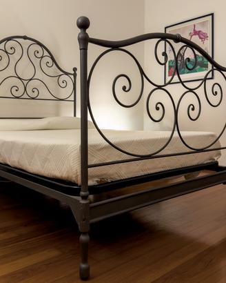 Letto una piazza e mezza in ferro lavorato