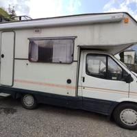 Autocaravan Ford transit anno 1989-DA RIPARARE-