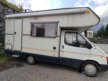 Autocaravan Ford transit anno 1989-DA RIPARARE-