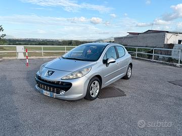 Peugeot 207 1.4 benzina km160.000