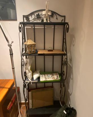 Libreria in ferro battuto