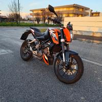 KTM Duke 125