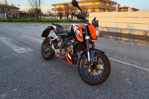 KTM Duke 125