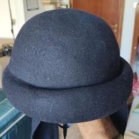 Elegante cappello rigido per bambina