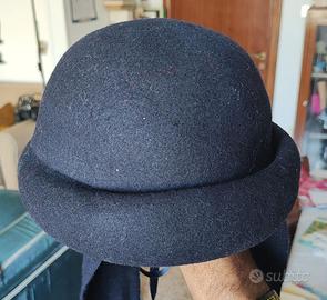 Elegante cappello rigido per bambina