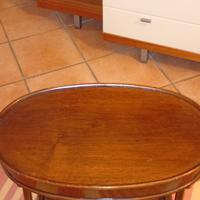 tavolino ovale restaurato 