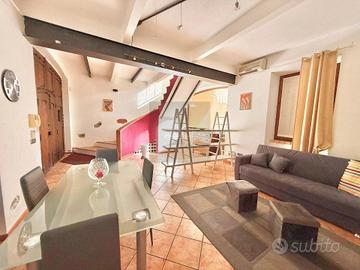 VILLETTA SEMI INDIPENDENTE CON BOX