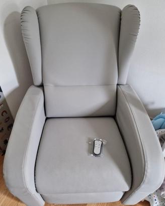Poltrona elevabile 2 motori mod. LUCY R