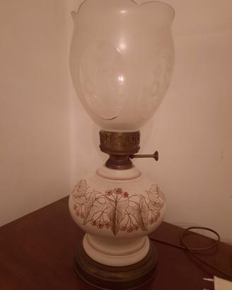 Lampada da tavola in porcellana. 