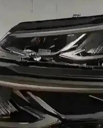 VW Golf 8 Fari LED
