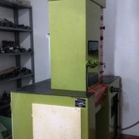 Pressa oleodinamica da 300 t. della MGZ