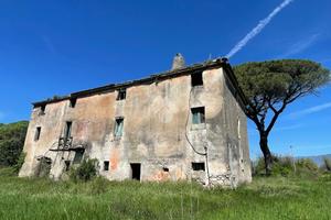 CASA SEMINDIPENDENTE A PONTECORVO