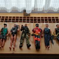 9 omini tipo Big Jim.