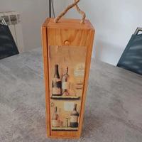 Scatola portabottiglie in legno decorata