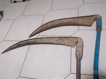 Falce per fieno antica