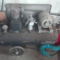 Vecchio compressore da 50l 380V