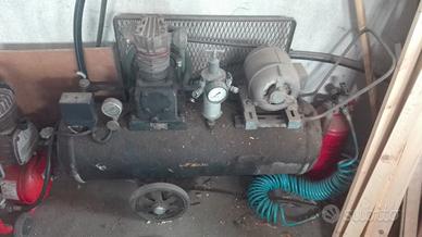 Vecchio compressore da 50l 380V
