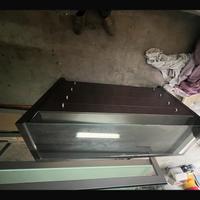 Tavola o banco da negozio +mobile