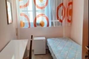 Stanze per ragazze zona stazione-policlinico