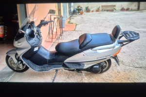 Moto scooter burgman 400 AN anno 2001