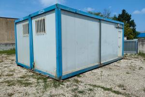 Box prefabbricato doppio bagni e docce 7,1x4,9xH.3